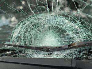 broken windshield car accident lawyer on Long Island, NY